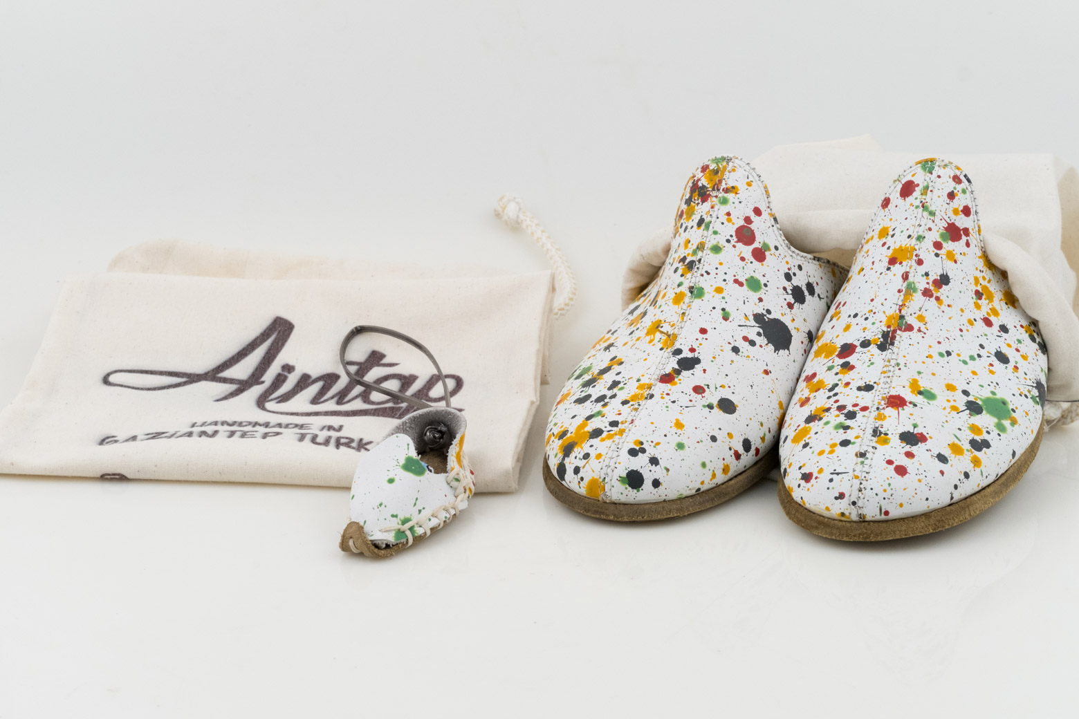 %100 Hakiki Deri Püskürtme Boyalı Beyaz Bayan Terlik