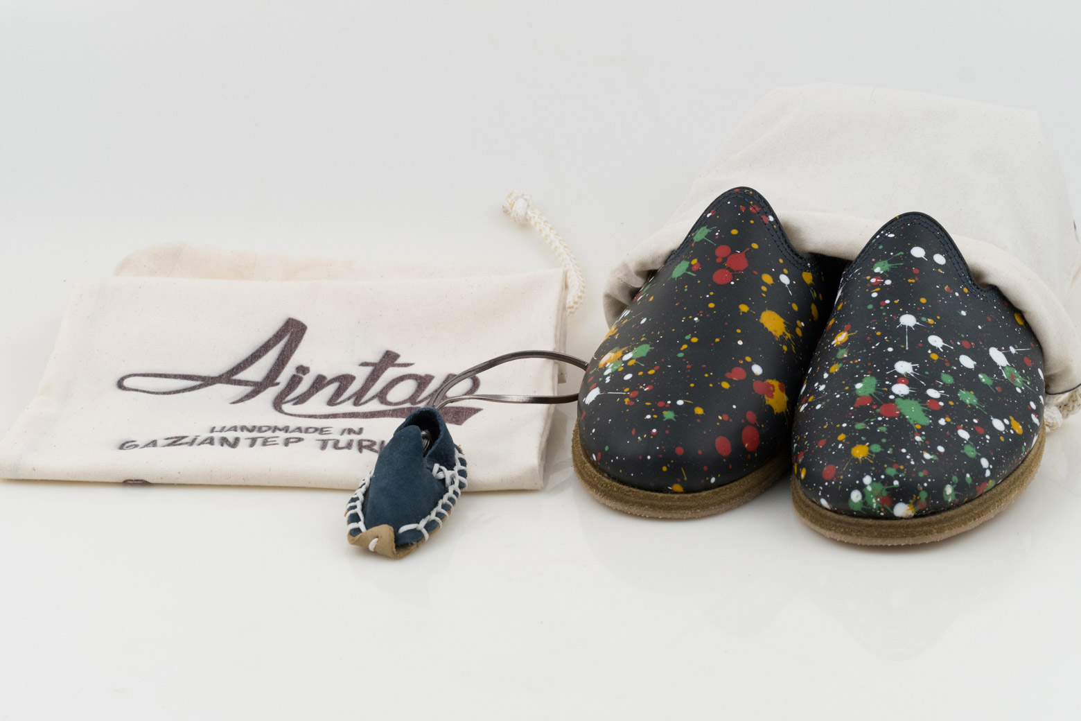 %100 Hakiki Deri Püskürtme Boyalı Siyah Bayan Klasik Yemeni